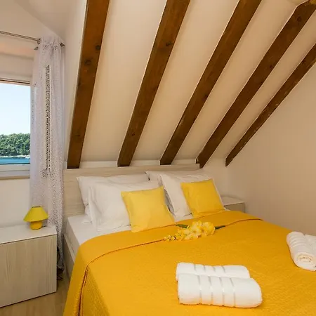 Apartment Iva *